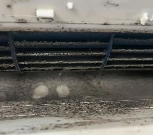 金昌市空调吹的风有股烧焦味是怎么回事